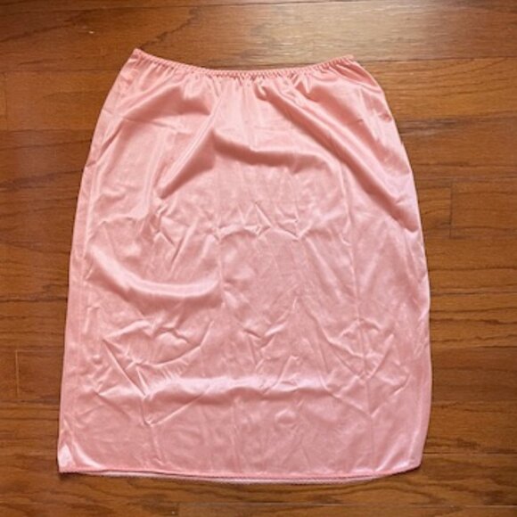 Lily of France & Vassarette 1980's Vintage Half Slips - Picture 3 of 15